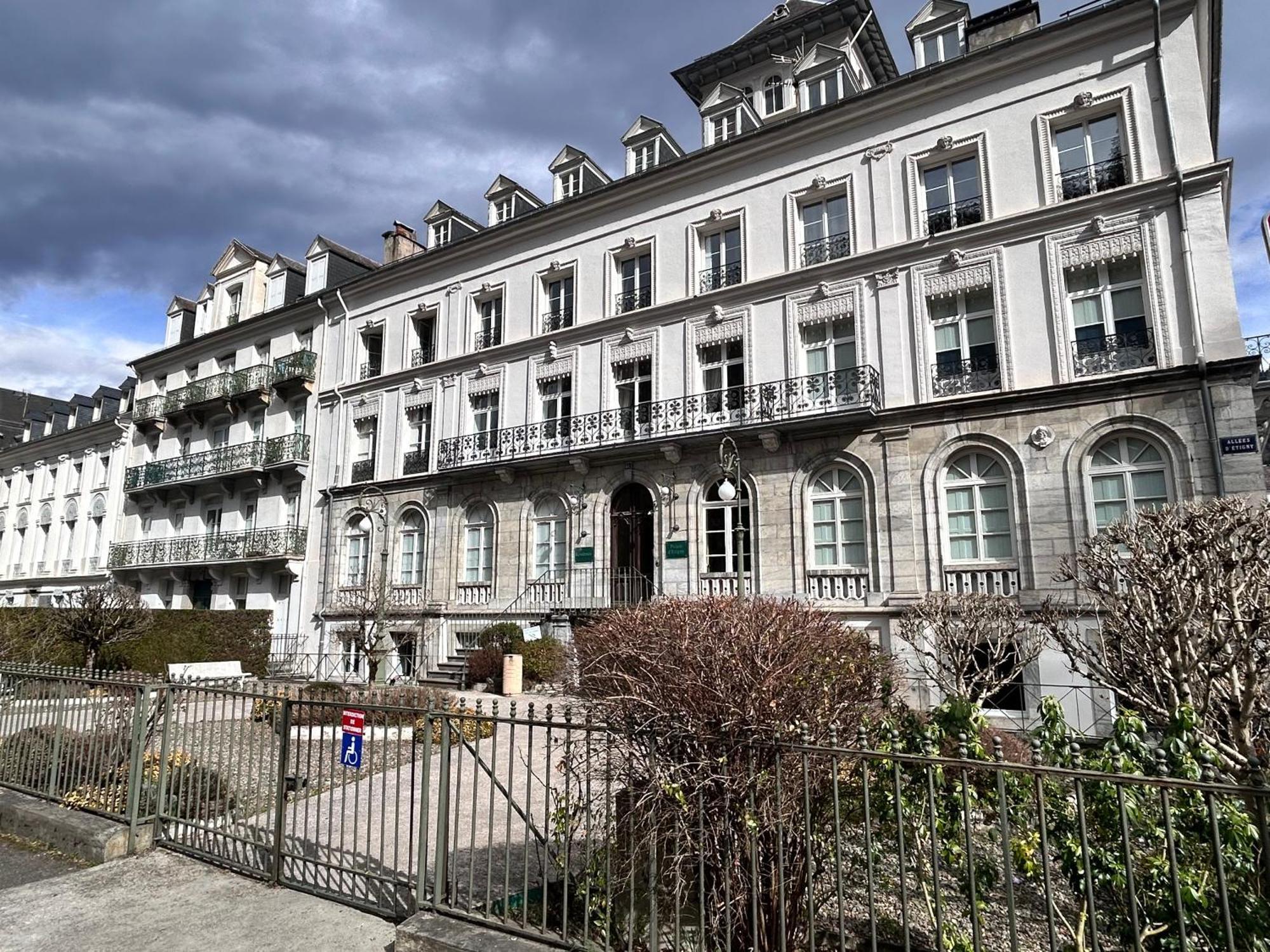 Palais D'Etigny Daire Bagnères-de-Luchon Dış mekan fotoğraf